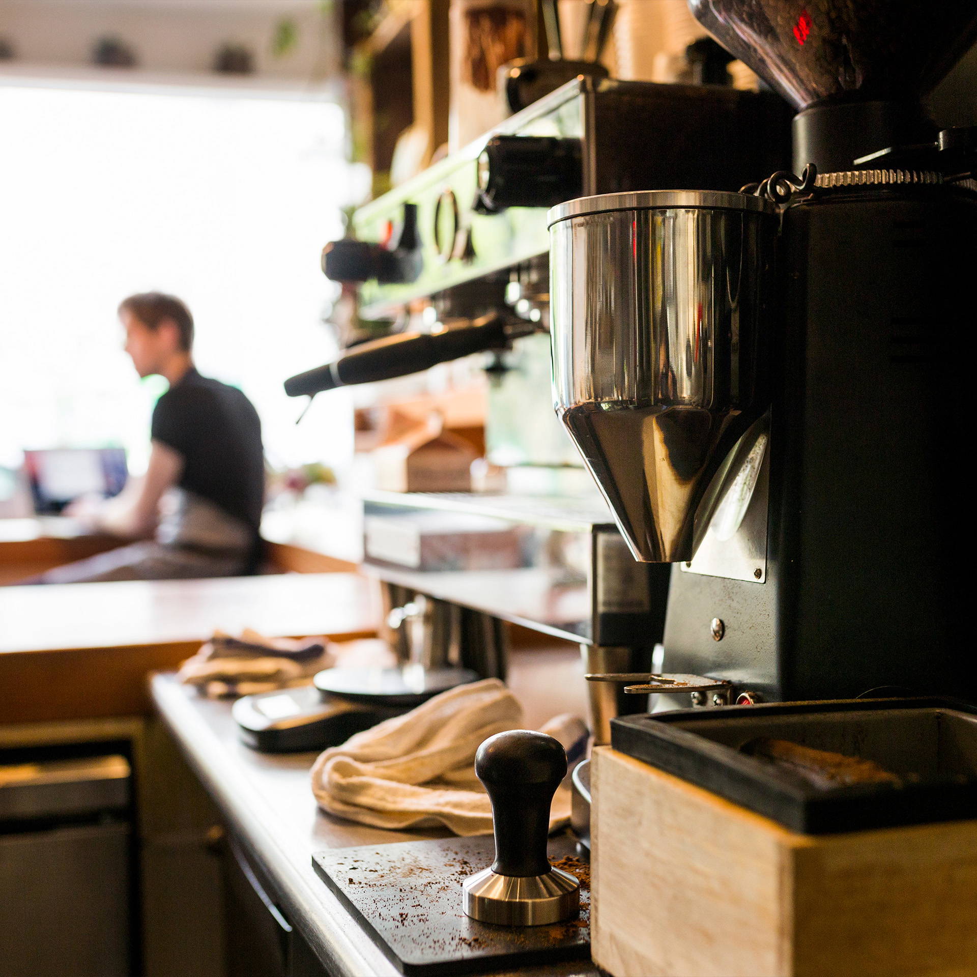 barista-machine-close-up